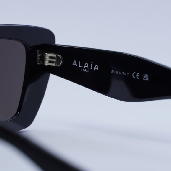 🕶️ New Azzedine Alaïa AA0070S 001 Sunglasses - Black Frame, Grey Lenses - Picture 7 of 11